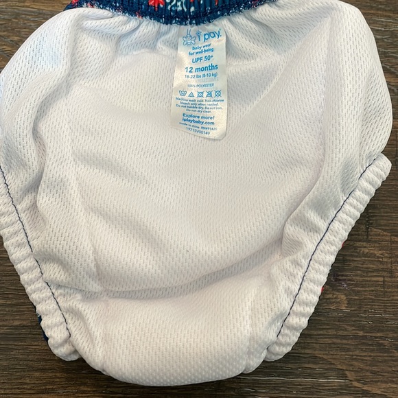 I play reusable swim diaper size 12 months 18-22 lbs blue starfish pattern - Picture 5 of 6